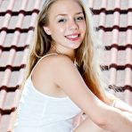 First pic of Naked Babe On The Rooftop