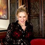 First pic of Curvy Milf Mel Harper in Stockings