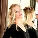 First pic of Amateur hairy blonde Bella Bends