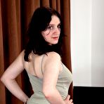 First pic of UK amateur hairy model Janenee