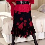 First pic of This British mature lady loves to get her dirty mind on