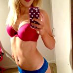 First pic of Laura making selfie - Home Porn Bay