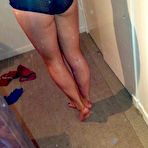 Second pic of Laura making selfie - Home Porn Bay