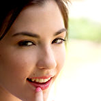 Second pic of 
      Sexy cheerleader Jenna Reid strips nude in a public park
    