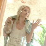 First pic of 
      Bianca Benett takes a stranger's cock in her pussy and ass
    