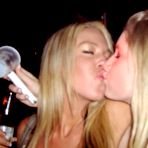 Second pic of Real amateur girlfriends having sexHot and sexy amateurs posing totally naked outdoors