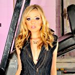 First pic of Nicole Ray: Attractive blonde lady Nicole Ray... - BabesAndStars.com