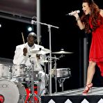 Third pic of Demi Lovato performs and posing at People Choice Awards