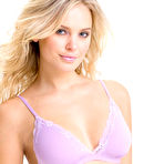 Third pic of Elisandra Tomacheski sexy posing in lingeries photoset