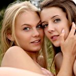 Fourth pic of Outdoor Lesbos