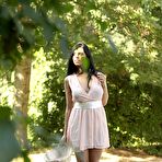 First pic of Naughty girl Elena Rae and her excited boyfriend are pairing off in the park