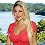Second pic of Busty Heidi Montag two sexy posing photoshoots, shows her legs