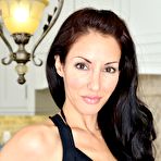 First pic of Athletic Milf Olivia Bell In The Kitchen