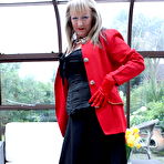 First pic of Naughty UK mature lady touching herself