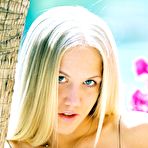 Second pic of Kylie Wilde: Kylie Wilde takes her little... - BabesAndStars.com
