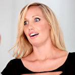 First pic of Jenna Bentley deep cleavage and side of boob