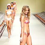First pic of Jennifer Hawkins sexy and bikini runway shots