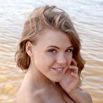 Fourth pic of Viola Paige Busty Wet Blonde