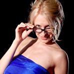 First pic of Busty Babe In The Studio