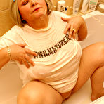 First pic of This chubby mature slut loves toys and piss