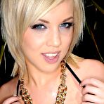Third pic of Hannah Elizabeth Strips In The Garden