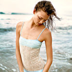 First pic of Karlie Kloss sexy and topless photos