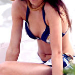 First pic of Kendall Jenner sexy in bikini on the beach