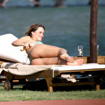 First pic of Lola Ponce caught on bikini on the beach