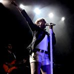 Third pic of Mary Jane Blige performe at Raggamuffin music festival