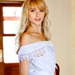 First pic of Leggy Naked Nika N