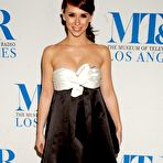 First pic of Jennifer Love Hewitt