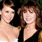 Second pic of Jennifer Love Hewitt