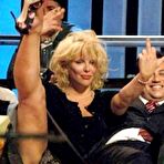 Third pic of ::: Paparazzi filth ::: Courtney Love gallery @ All-Nude-Celebs.us nude and naked celebrities