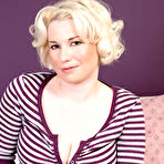 First pic of Naughty Mag - How she likes to fuck - Goldie Ray (66 Photos)