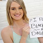 First pic of Summer Carter's idea of being out with her girlfriends really translates to 