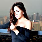 First pic of Sensual and Exotic VITRESS TAMAYO strips completely