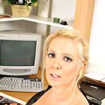 First pic of Kara Nox: Kara Nox strips her sexy... - BabesAndStars.com