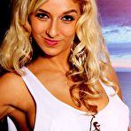 First pic of Blonde in a YOLO T-shirt