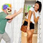 First pic of Amy Parks fucks dude with the scary clown mask