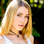 First pic of 
      Raylin Ann gets nailed by a massive black dick
    