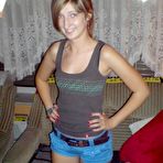 First pic of Australian gf strips and shows her breasts