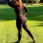 Fourth pic of yoga pants - Booty of the Day