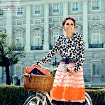 Third pic of Olivia Palermo posing sexy, shows her long legs