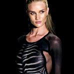 First pic of Rosie Huntington-Whiteley legs & pokies runway shots