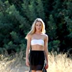 First pic of Leggy Sammi