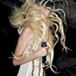 Fourth pic of Taylor Momsen sexy live performs on the stage in Paris