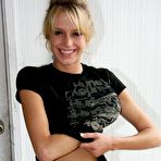 First pic of Amateur gadget Mary Jane feels happy when masturbating and bringing cock to orgasm