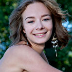 Third pic of Selina in Jelity by Leonardo