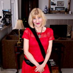 First pic of Naughty American mature lady teasing and playing - PussyFur.com