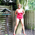 Fourth pic of Dutch Milf Rolanda - Fuckingnylon.com